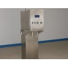 全自動(dòng)灌裝機(jī) 供應(yīng)遼寧性能可靠的防護(hù)型半自動(dòng)液體灌裝機(jī)